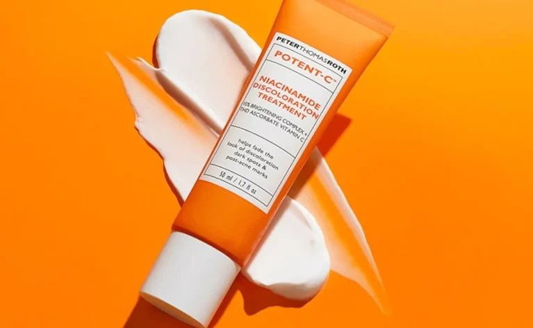 Don't have time for a full redo? Our simple 5-step guide shows you how to seamlessly transform your daytime makeup into a stunning evening look. Learn the quick tricks and product swaps that take you from work-ready chic to night-out glam in minutes.